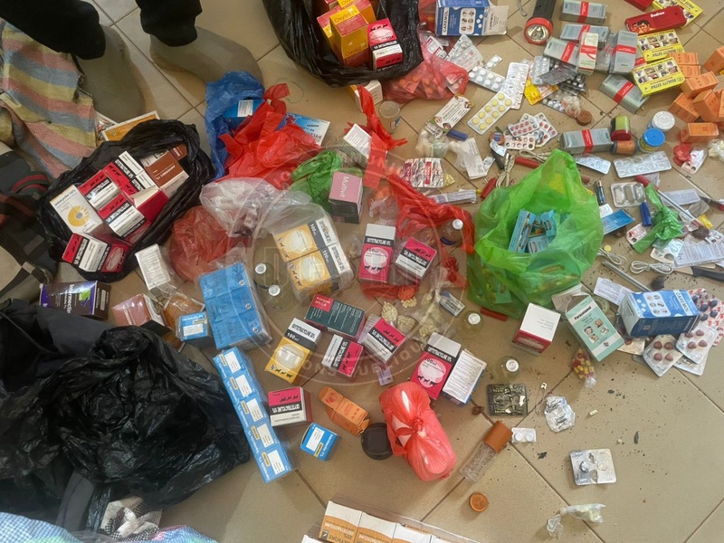 Nioro : cinq personnes interpellées et des médicaments non autorisés saisis à Dinguiraye