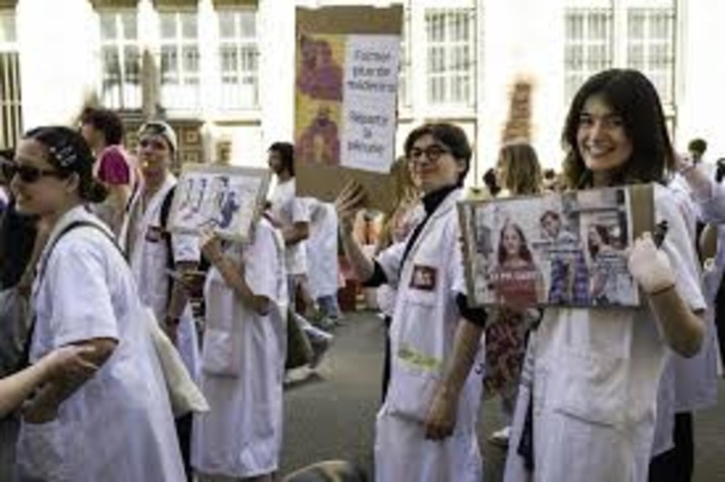 France : les médecins libéraux déclenchent une grève pour protester contre des mesures contraignantes