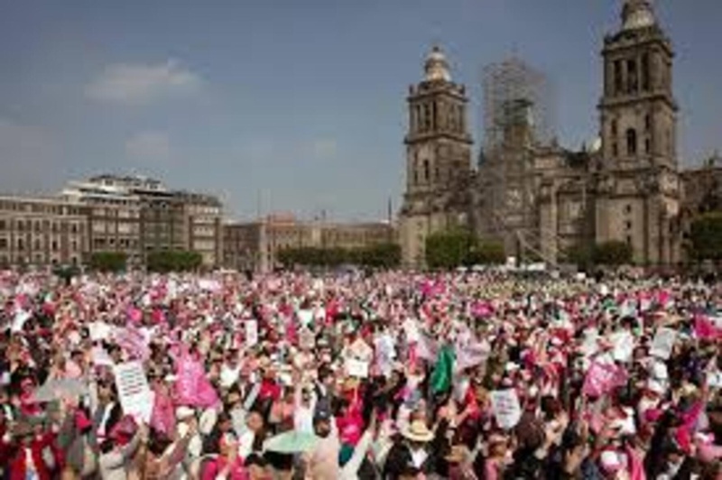 Mexique : des milliers de manifestants dénoncent « l’impérialisme américain » à Mexico Mexique : des milliers de manifestants dénoncent « l’impérialisme américain » à Mexico