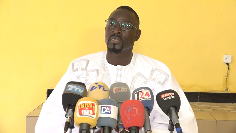 Destruction de la fresque de Thiès : Ousmane Diop interpelle fermement la mairie Destruction de la fresque de Thiès : Ousmane Diop interpelle fermement la mairie