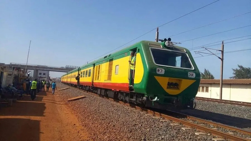 Ferroviaire : le chef de l’État insiste sur l’accélération de la ligne Dakar-Tambacounda Ferroviaire : le chef de l’État insiste sur l’accélération de la ligne Dakar-Tambacounda