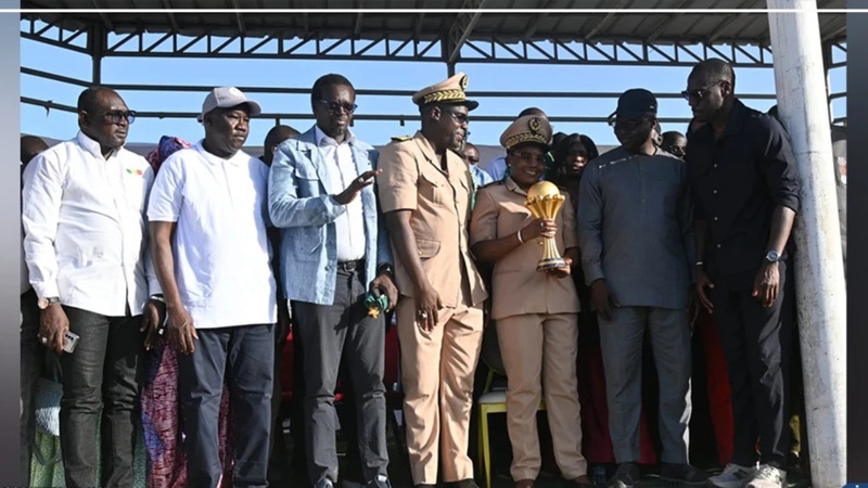 CAN 2025 : le trophée présenté aux autorités et populations de Tambacounda