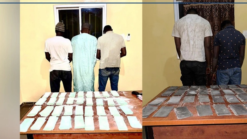 La Direction générale des Douanes du Sénégal saisit des billets noirs d’une valeur estimée à 730 millions de FCFA La Direction générale des Douanes du Sénégal saisit des billets noirs d’une valeur estimée à 730 millions de FCFA