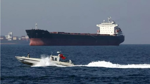 Trump appelle plusieurs pays à envoyer des navires de guerre dans le détroit d'Ormuz, sans succès pour le moment