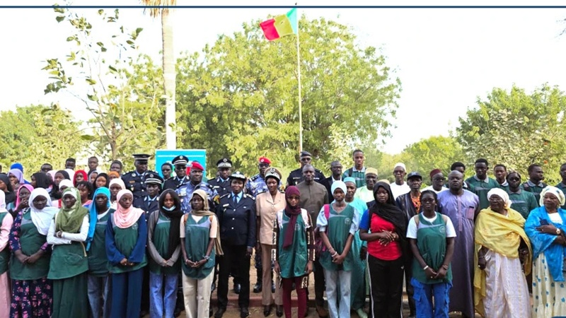 Thiès : la Police nationale lance le programme Edupolsen pour sensibiliser les élèves Thiès : la Police nationale lance le programme Edupolsen pour sensibiliser les élèves