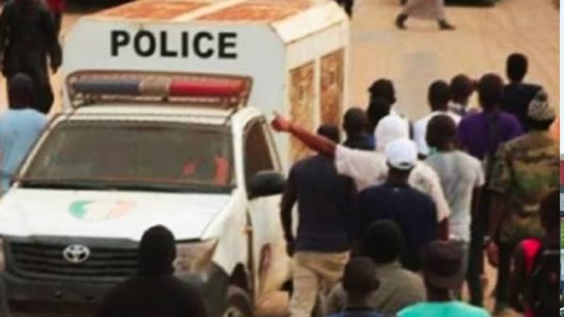 Tivaouane : un trafiquant abandonne drogue et permis en fuyant la police