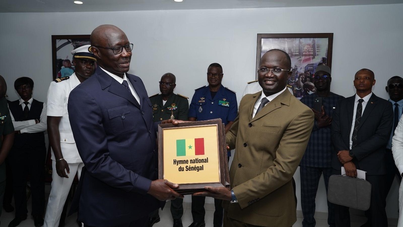 Forces armées : Yankhoba Diémé prend officiellement les commandes du ministère