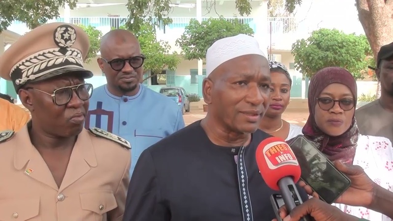 CFEE à Thiès Ville : 8 049 candidats composent dans 43 centres, sous le signe de la digitalisation CFEE à Thiès Ville : 8 049 candidats composent dans 43 centres, sous le signe de la digitalisation