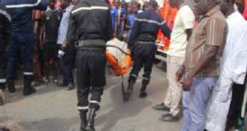 Bagarre au sabar de Niakhar : un coup de couteau fatal emporte un lycéen Bagarre au sabar de Niakhar : un coup de couteau fatal emporte un lycéen