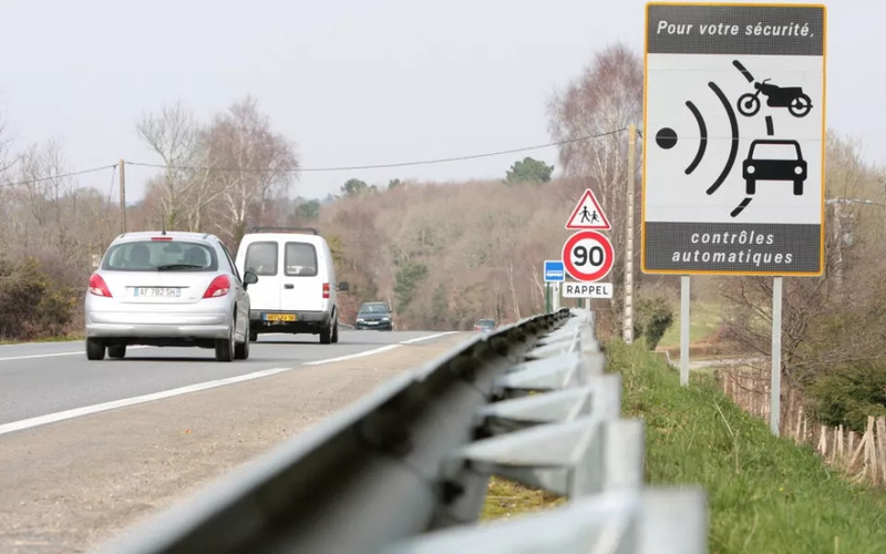 Radars sur l'autoroute : le ministère des Transports dément les informations diffusées en ligne Radars sur l'autoroute : le ministère des Transports dément les informations diffusées en ligne