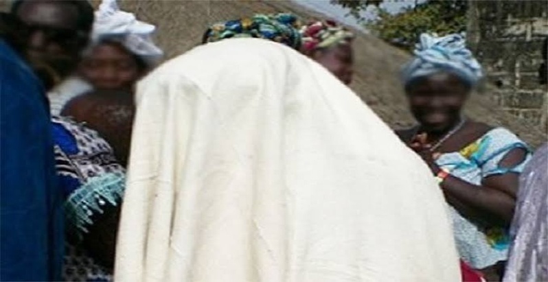 Notto Diobasse : polémique autour d'un enseignant et de son projet de mariage avec une élève Notto Diobasse : polémique autour d'un enseignant et de son projet de mariage avec une élève