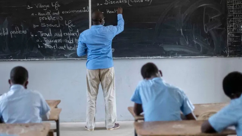 Éducation nationale : 2 527 enseignants supplémentaires prévus pour 2026-2027 Éducation nationale : 2 527 enseignants supplémentaires prévus pour 2026-2027