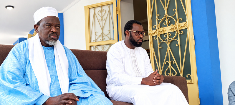 Thierno Alia Mbengue rend visite à la famille de Thierno Abou Dia et sollicite des prières pour sa nouvelle mission à l’ANER Thierno Alia Mbengue rend visite à la famille de Thierno Abou Dia et sollicite des prières pour sa nouvelle mission à l’ANER