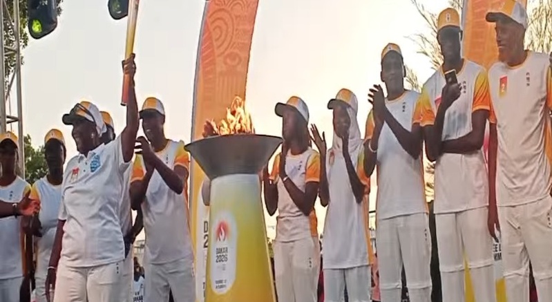 JOJ Dakar 2026 : la Flamme olympique circule actuellement dans les rues de Thiès JOJ Dakar 2026 : la Flamme olympique circule actuellement dans les rues de Thiès