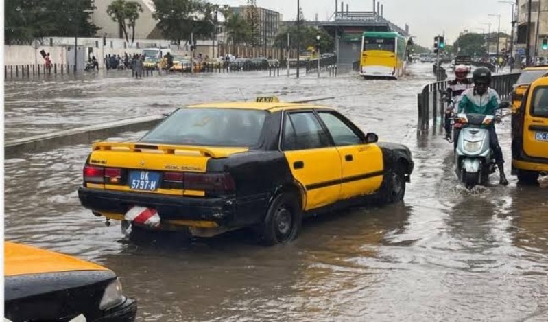 THIÈS : LA PLUIE S’INVITE À NOUVEAU EN PLEIN MOIS D’OCTOBRE THIÈS : LA PLUIE S’INVITE À NOUVEAU EN PLEIN MOIS D’OCTOBRE