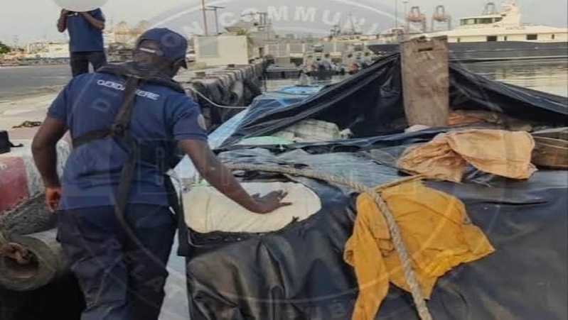 Contrebande alimentaire : six tonnes de cuisses de poulet interceptées au large de Dakar Contrebande alimentaire : six tonnes de cuisses de poulet interceptées au large de Dakar