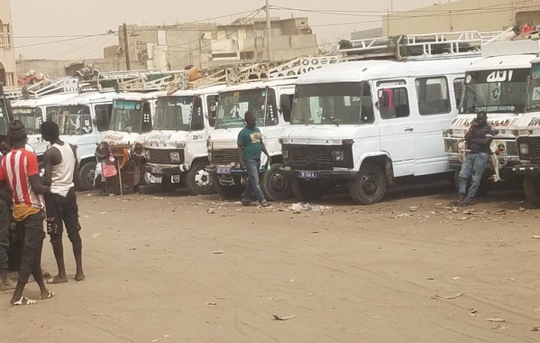 Minibus « Ndiaga Ndiaye » — photo d’illustration publiée par Seneweb ; le véhicule impliqué n’est pas identifié sur cette image.