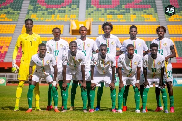 La sélection sénégalaise U20 — photo d’archives publiée par Wiwsport, avant le tournoi UFOA-A. La sélection sénégalaise U20 — photo d’archives publiée par Wiwsport, avant le tournoi UFOA-A.