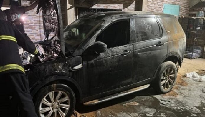 La voiture de Zator Mbaye incendiée