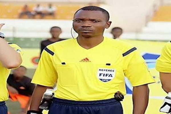 Football : l’arbitre Jean-Jacques Ndala Ngambo officiera son troisième match avec les Lions, samedi