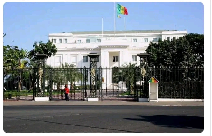 Palais de la République : Macky Sall convoque le secrétariat exécutif de son son parti ce mercredi à 17 h