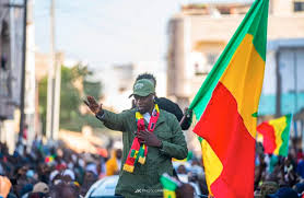 Candidature de Ousmane sonko : Ses militants annonce qu'il sera officiellement investi vendredi prochain Candidature de Ousmane sonko : Ses militants annonce qu'il sera officiellement investi vendredi prochain