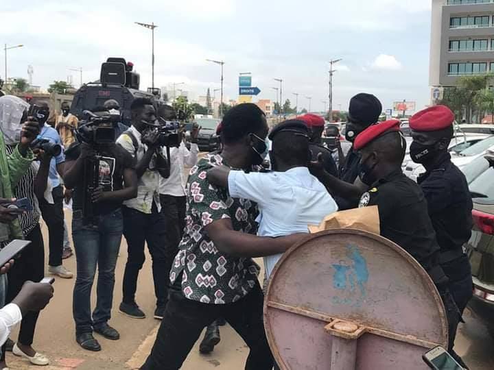 Dakar : le préfet interdit le rassemblement du mouvement y'en a Marre