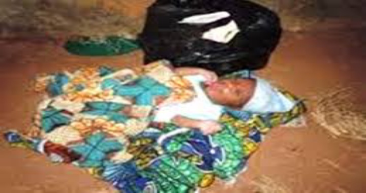 Mbour: une fille de 29 ans accouche et abandonne son nouveau né devant une maison Mbour: une fille de 29 ans accouche et abandonne son nouveau né devant une maison