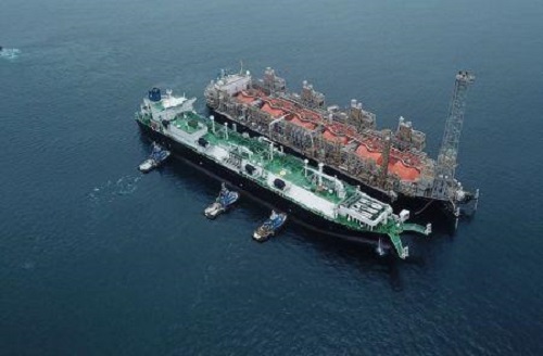 Sénégal/Mauritanie : le FLNG du projet gazier GTA en cours d’acheminement vers le site de production