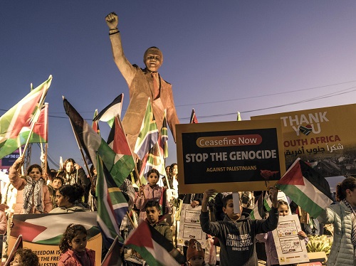 Des Palestiniens ont manifesté à Ramallah pour "remercier" l'Afrique du Sud