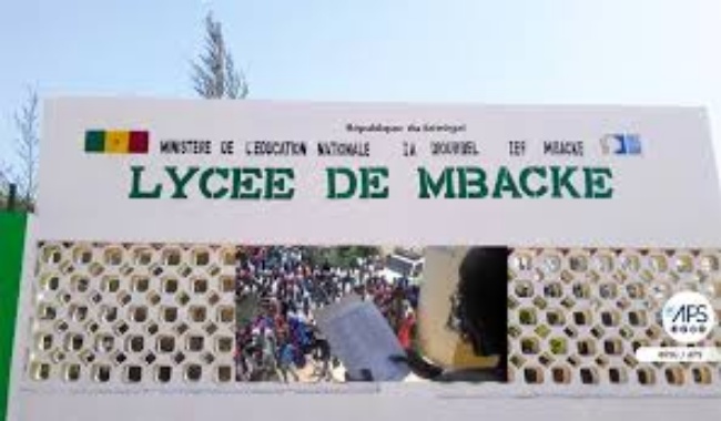 Lycée de Mbackè: les professeurs ont suspendus ce jeudi les cours à 10 h, pour exiger des sanctions contre un groupe de quatre élèves.