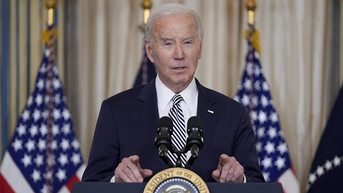 Biden cafouille encore et confond la Russie avec la Chine