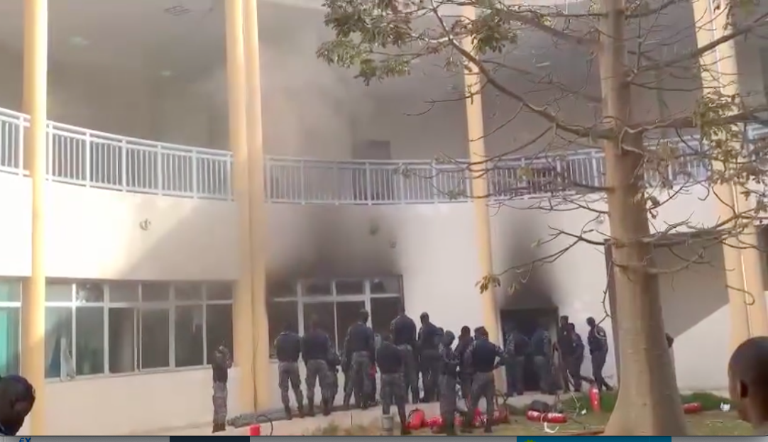 Incendie au tribunal de Dakar : L'hypothèse accidentelle privilégiée, l'auteure identifiée Incendie au tribunal de Dakar : L'hypothèse accidentelle privilégiée, l'auteure identifiée