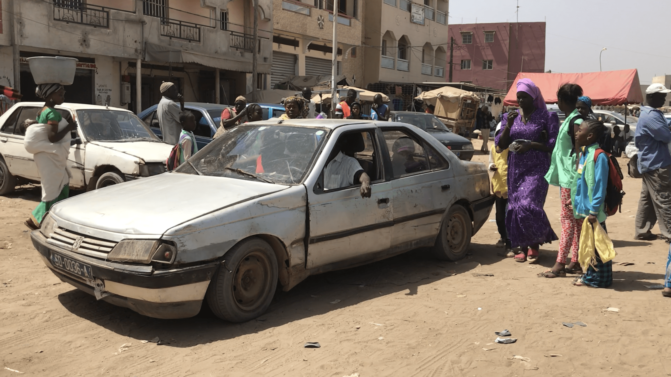 Opération policière à Guédiawaye : Arrestation de plusieurs chauffeurs de "taxi-clando"