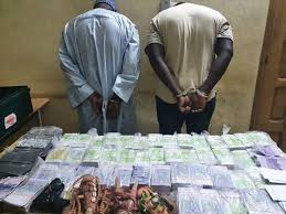 Saisie de Faux Billets à Keur Massar : Un Réseau Démantelé Saisie de Faux Billets à Keur Massar : Un Réseau Démantelé