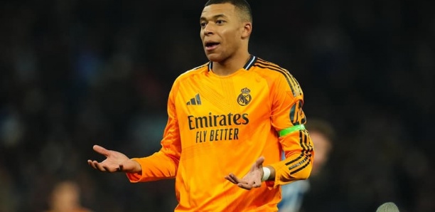 REAL MADRID: "IL NE SAIT PAS COMMENT JOUER EN TANT QU'ATTAQUANT", CRISTIANO RONALDO SE PROPOSE D'APPRENDRE À MBAPPÉ SA FAÇON DE JOUER N°9 REAL MADRID: "IL NE SAIT PAS COMMENT JOUER EN TANT QU'ATTAQUANT", CRISTIANO RONALDO SE PROPOSE D'APPRENDRE À MBAPPÉ SA FAÇON DE JOUER N°9