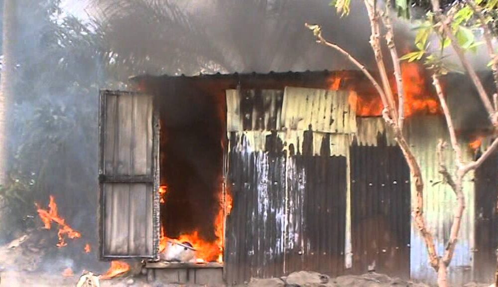 Incendie à Kédougou : Plus de 300 Concessions Détruites Incendie à Kédougou : Plus de 300 Concessions Détruites