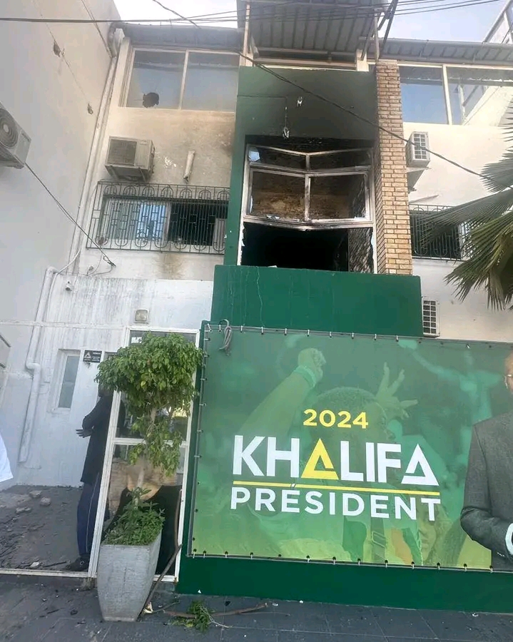 « Enquête au point mort » : Khalifa Sall réclame justice pour l’incendie du siège de Taxawu Sénégal « Enquête au point mort » : Khalifa Sall réclame justice pour l’incendie du siège de Taxawu Sénégal