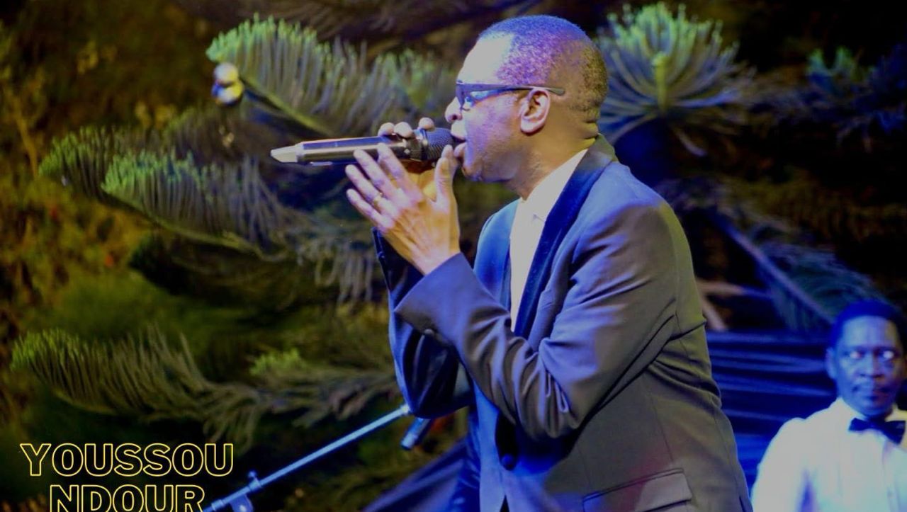 Youssou N’Dour revient sur scène avec un nouvel album « Eclairer le monde »