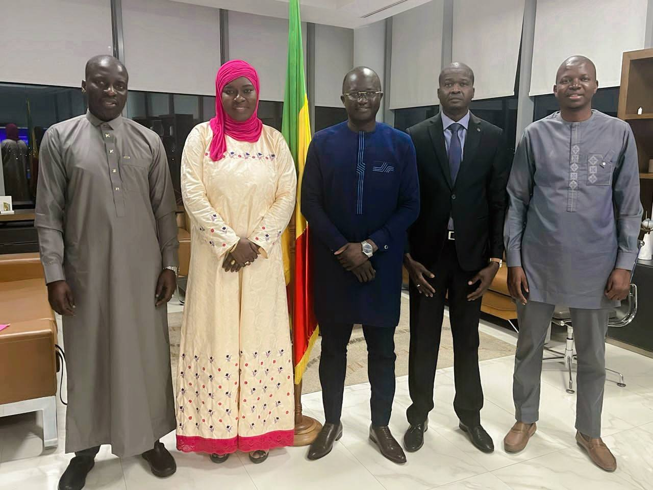 Machallah Transports rencontre le Ministre Yankoba Diémé après l’incident à Ziguinchor