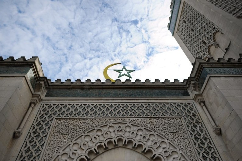 Cambriolage à la grande mosquée de Mbour 1 : matériel de sonorisation et Corans dérobés