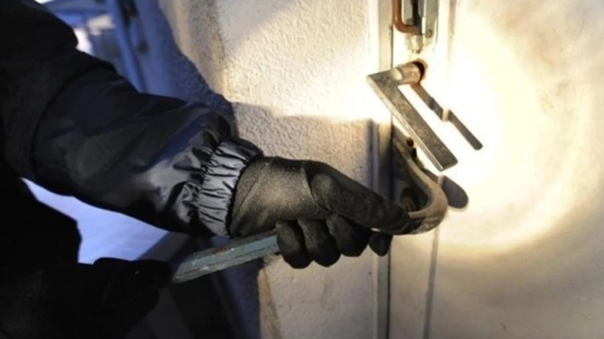 Thiès : Deux cambrioleurs arrêtés après une série de vols nocturnes avec effraction