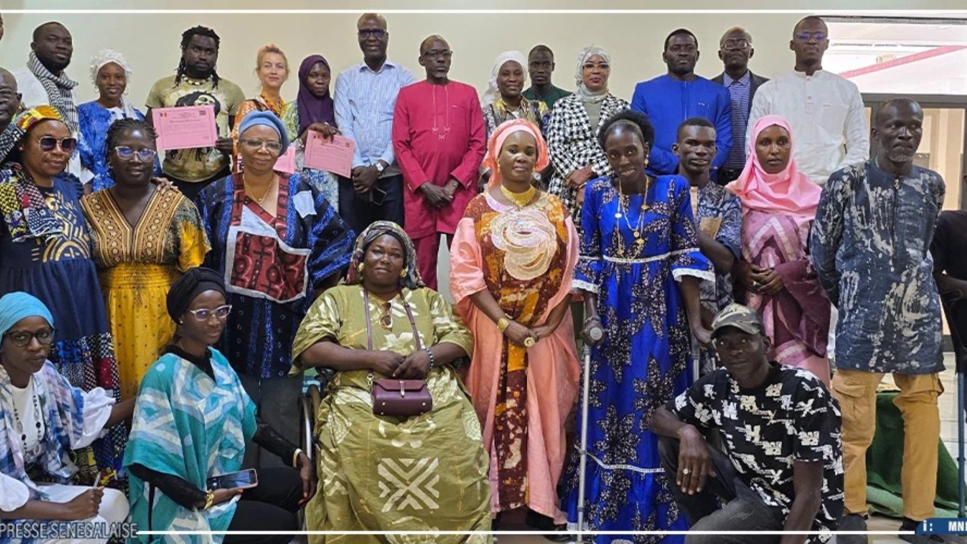 Thiès : des personnes en situation de handicap formées aux techniques du batik Thiès : des personnes en situation de handicap formées aux techniques du batik