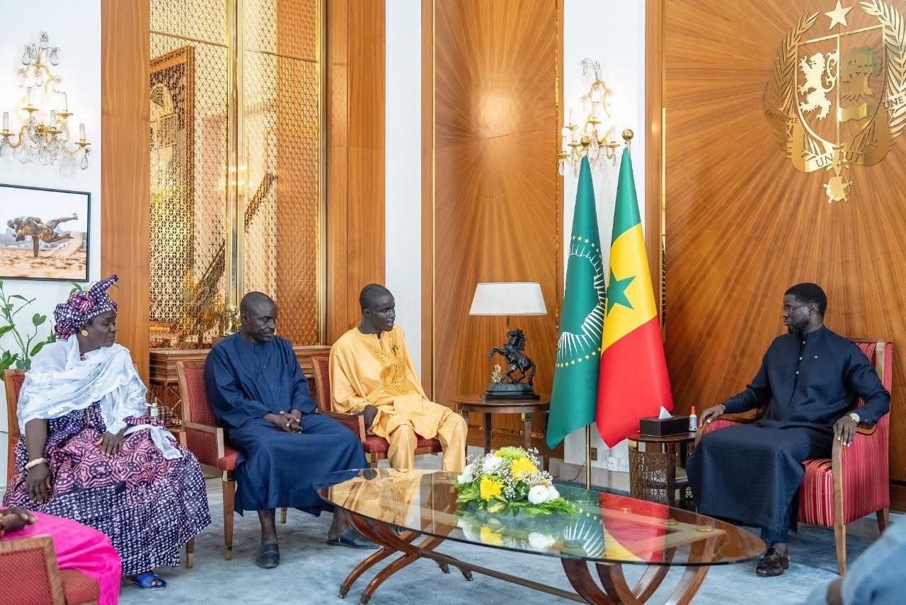 Le président Diomaye Faye honore le parcours inspirant du bachelier Pape Natago Mbaye