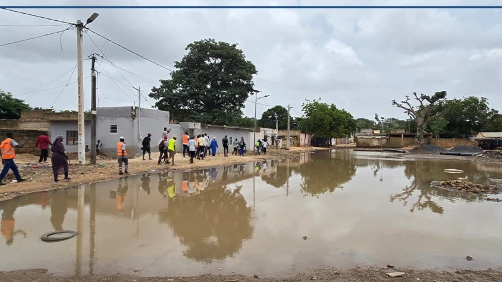 Babacar Diop promet de renforcer le dispositif de lutte contre les inondations à Thiès Babacar Diop promet de renforcer le dispositif de lutte contre les inondations à Thiès