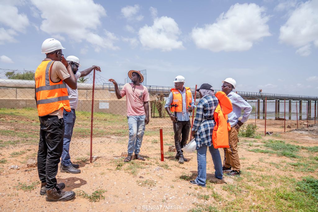 Projet SENSAT : une deuxième balise installée au Lac de Guiers Projet SENSAT : une deuxième balise installée au Lac de Guiers