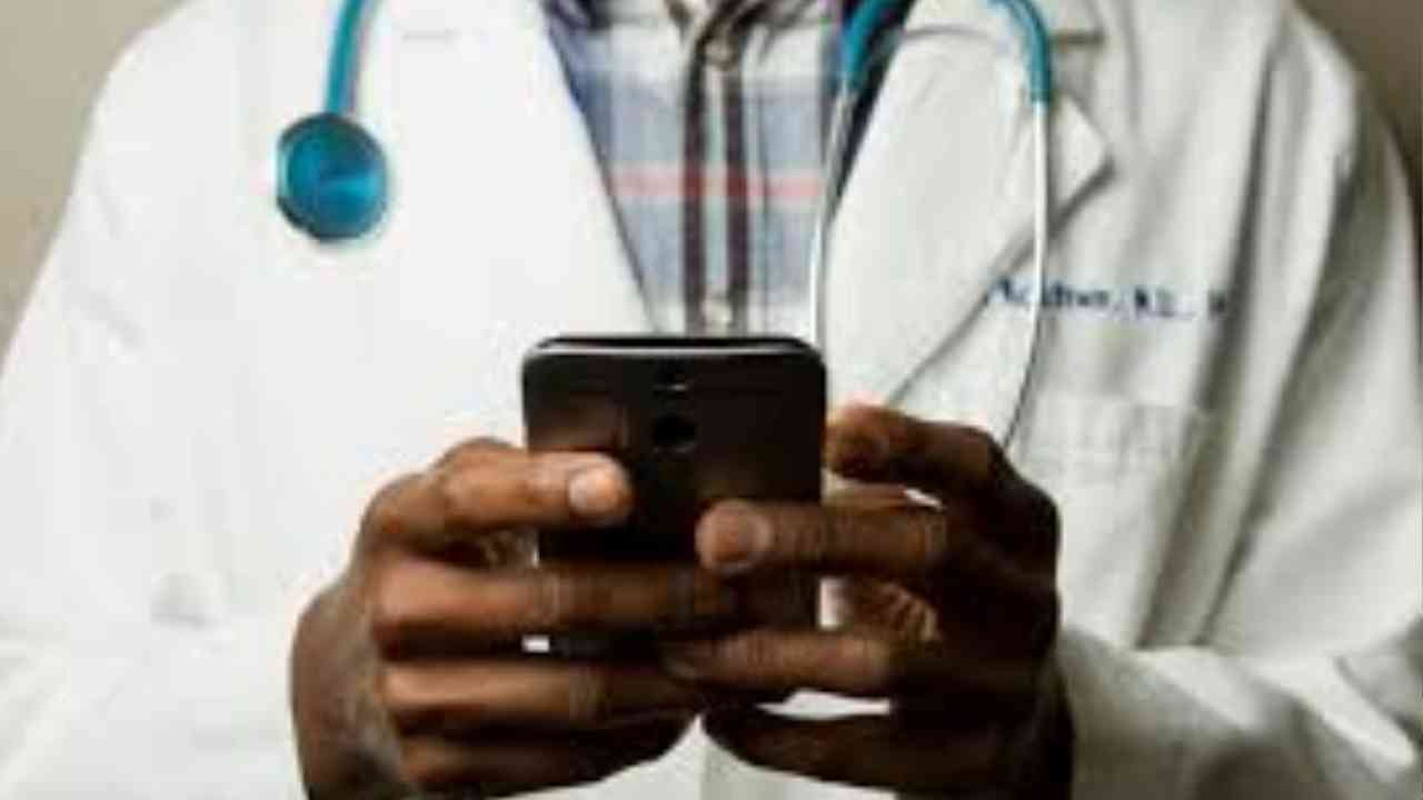 Plateau : le scandale du « cabinet Dr Thermos » secoue Dakar Plateau : le scandale du « cabinet Dr Thermos » secoue Dakar