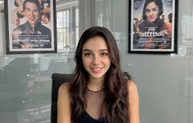 « Honte à ces gens ! »… Tilly Norwood, une actrice entièrement créée par l’IA, indigne et inquiète Hollywood