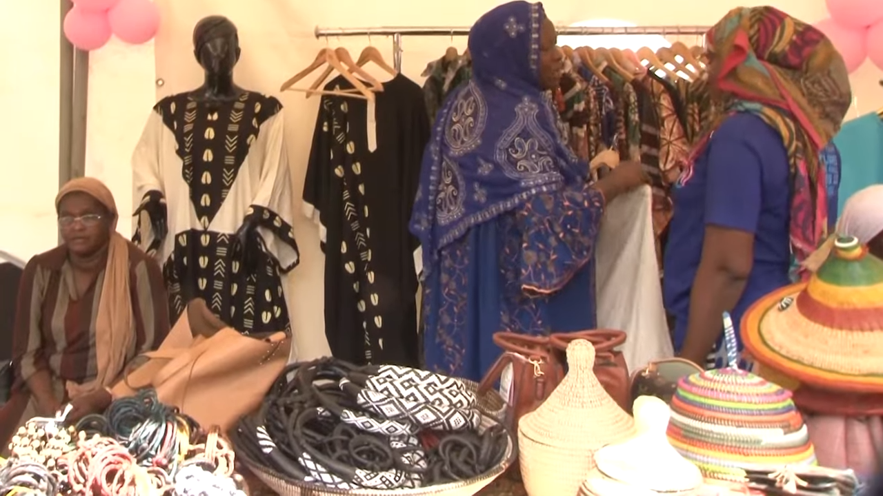 Octobre Rose à Thiès – Forum de PAMASY : Madame Sy revient sur le sigle et les objectifs du mouvement Octobre Rose à Thiès – Forum de PAMASY : Madame Sy revient sur le sigle et les objectifs du mouvement