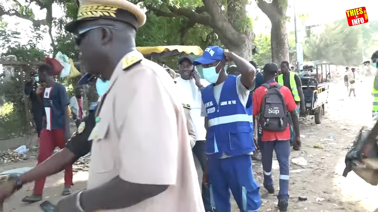 Thiès – Marché central : le sous-préfet dirige le déguerpissement et fixe un ultimatum